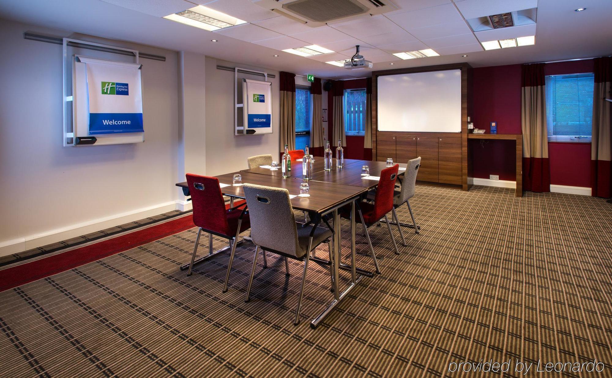 Holiday Inn Express Stoke-On-Trent By Ihg Exterior foto